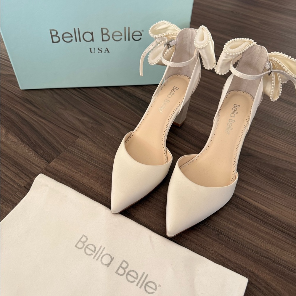 Anthropologie Ivory Pointed-Toe Ankle Strap Heels w/ Pearl Bow Accent NEVER WORN